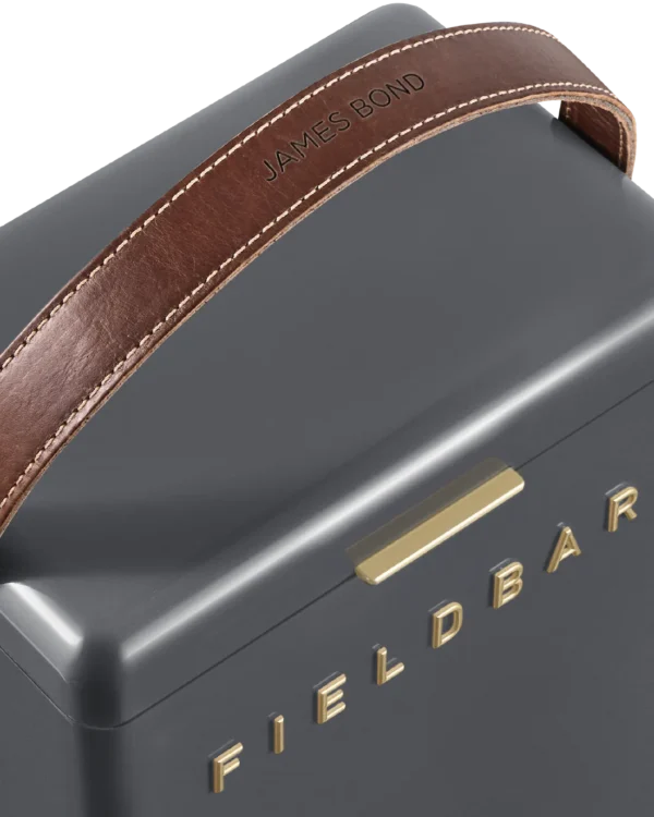 Cooler_Box_Set_OG_04_-_Personalisation_DB_1600x2000_WEB Cooler Box Trio / Oyster Grey