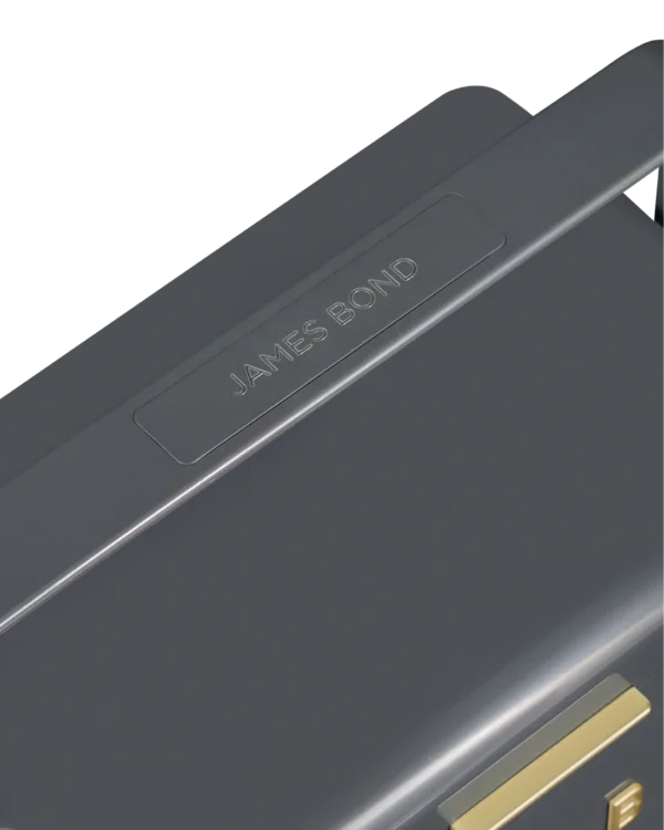 OG04-Personalisation1600x2000-1.webp Cooler Box Trio / Oyster Grey